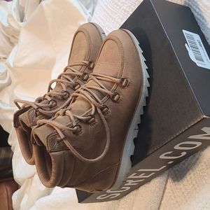 Sorel bootie